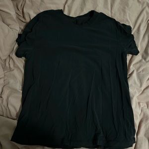 Lululemon t-shirt black - good condition